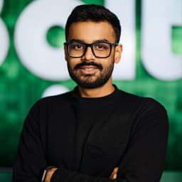 Taqi Naqvi — AI Growth Consultant